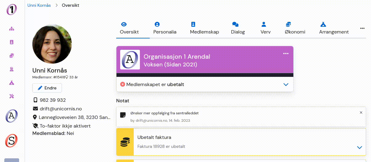 En gif som viser hvordan en legger til notater på profilsidene